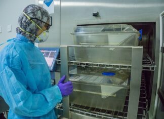 Czy Mobilna kosmetyczka musi mieć autoklaw?