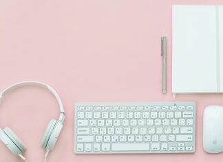 Jakie słuchawki bezprzewodowe z dobrą baterią?