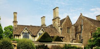 Po jakim czasie można wyjść na dwór po umyciu głowy? Po jakim czasie można wyjść na dwór po umyciu głowy?