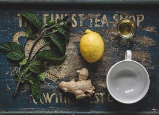 Jak przygotować miód na gardło?