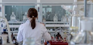 Co znajduje się w laboratorium?